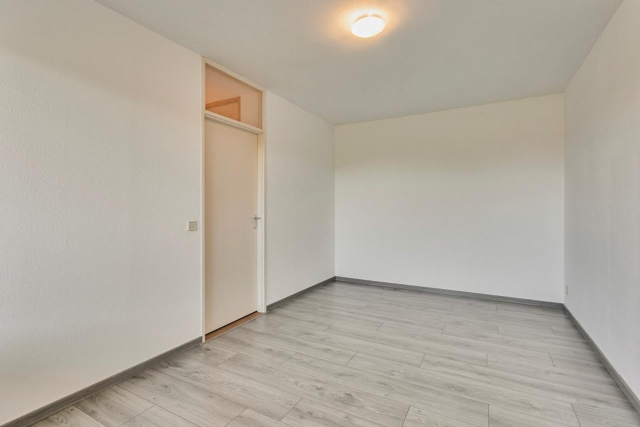 Licht 3-kamerappartement met wintertuin - Afbeelding 19