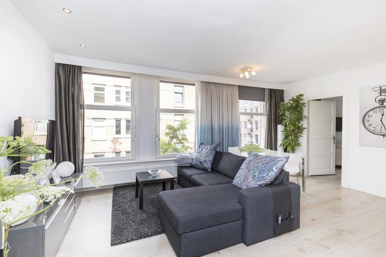 Gemeubileerd 2-kamerappartement met balkon - Afbeelding 2