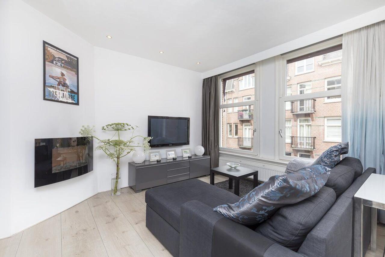 Gemeubileerd 2-kamerappartement met balkon - Afbeelding 3