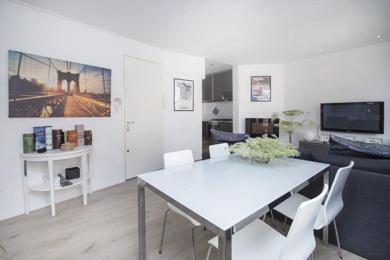 Gemeubileerd 2-kamerappartement met balkon - Afbeelding 9