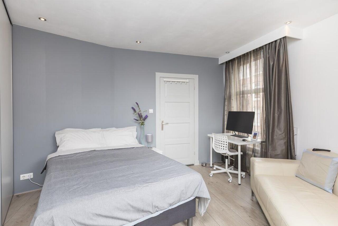 Gemeubileerd 2-kamerappartement met balkon - Afbeelding 11