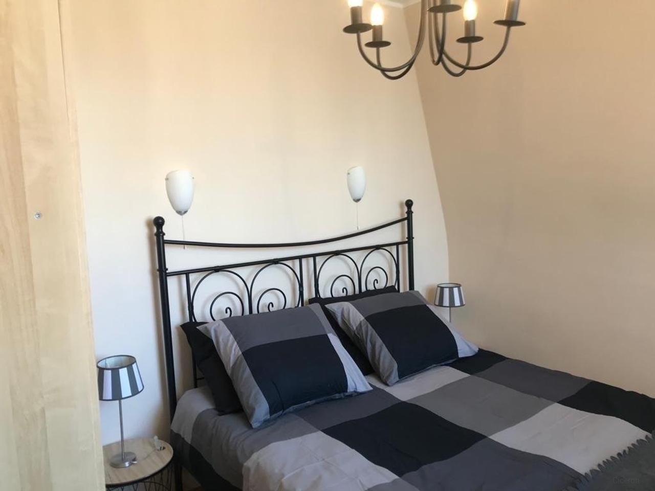 Gemeubileerd 2-kamerappartement met balkon - Afbeelding 10