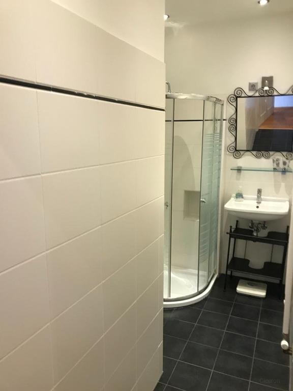 Gemeubileerd 2-kamerappartement met balkon - Afbeelding 15