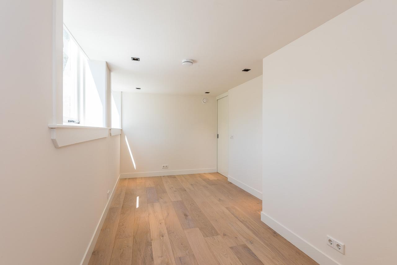 Loft met terras in oud schoolgebouw - Afbeelding 10