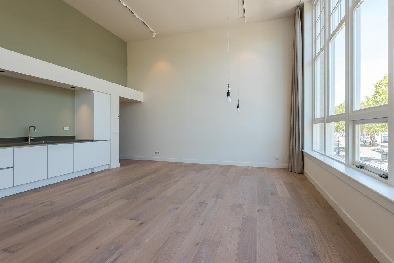 Loft met terras in oud schoolgebouw - Afbeelding 14