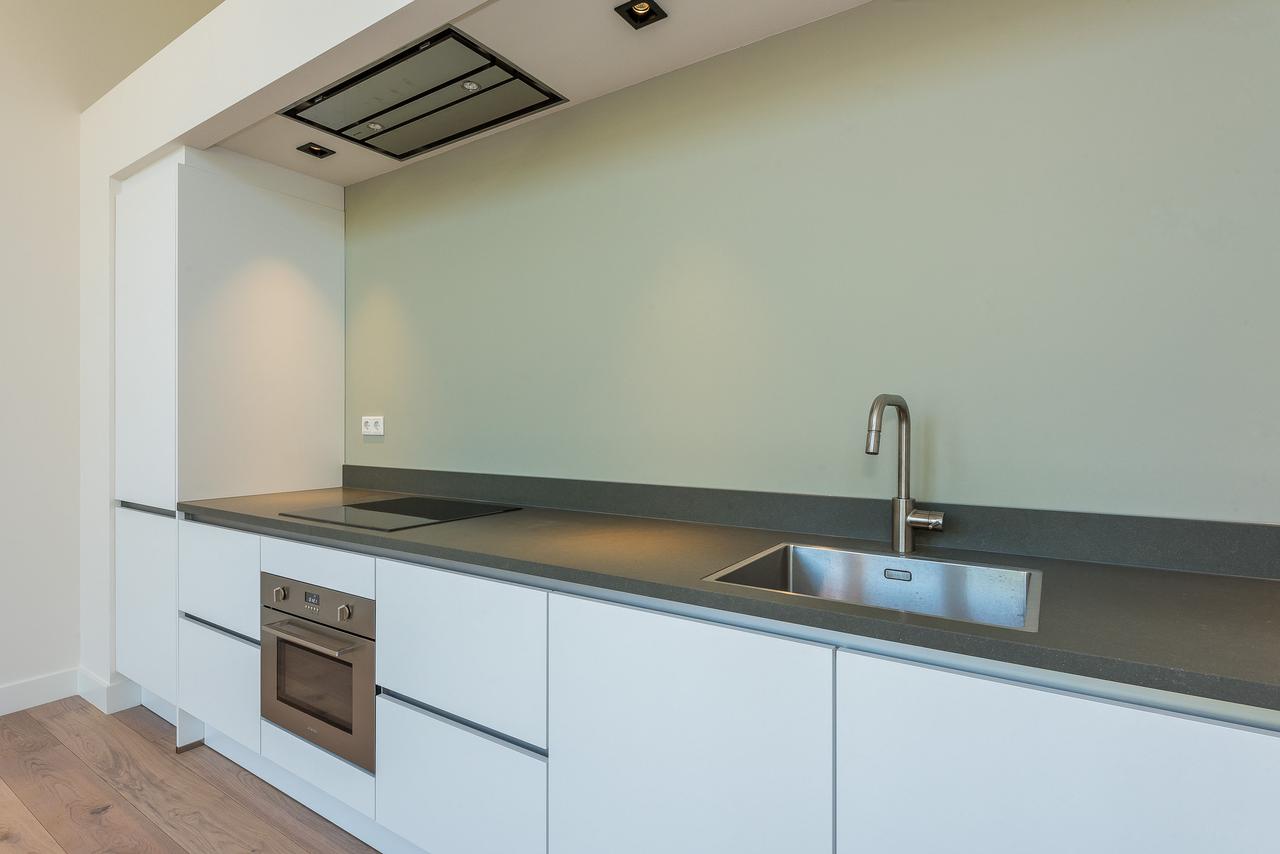 Loft met terras in oud schoolgebouw - Afbeelding 15