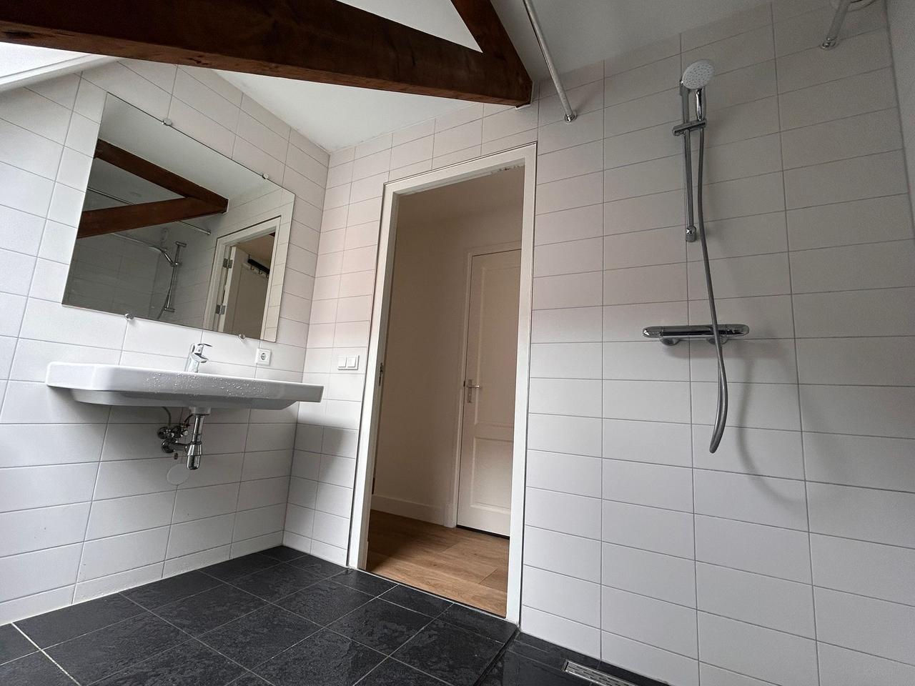100 m² upper-floor apartment in central Deventer - Image 16