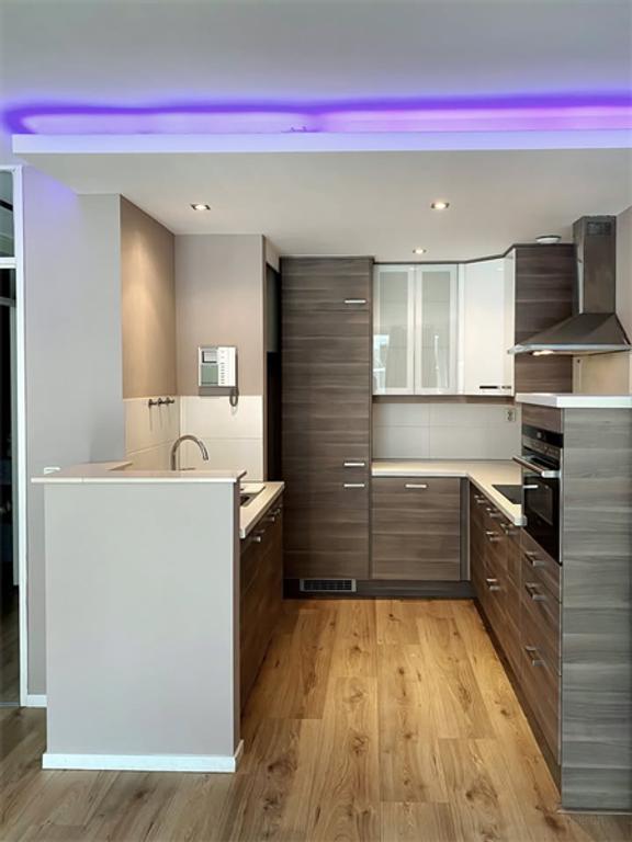 Gemeubileerd 3-kamerappartement bij centrum - Afbeelding 2