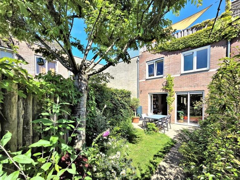 Eengezinswoning met tuin en 4 slaapkamers - Afbeelding 6