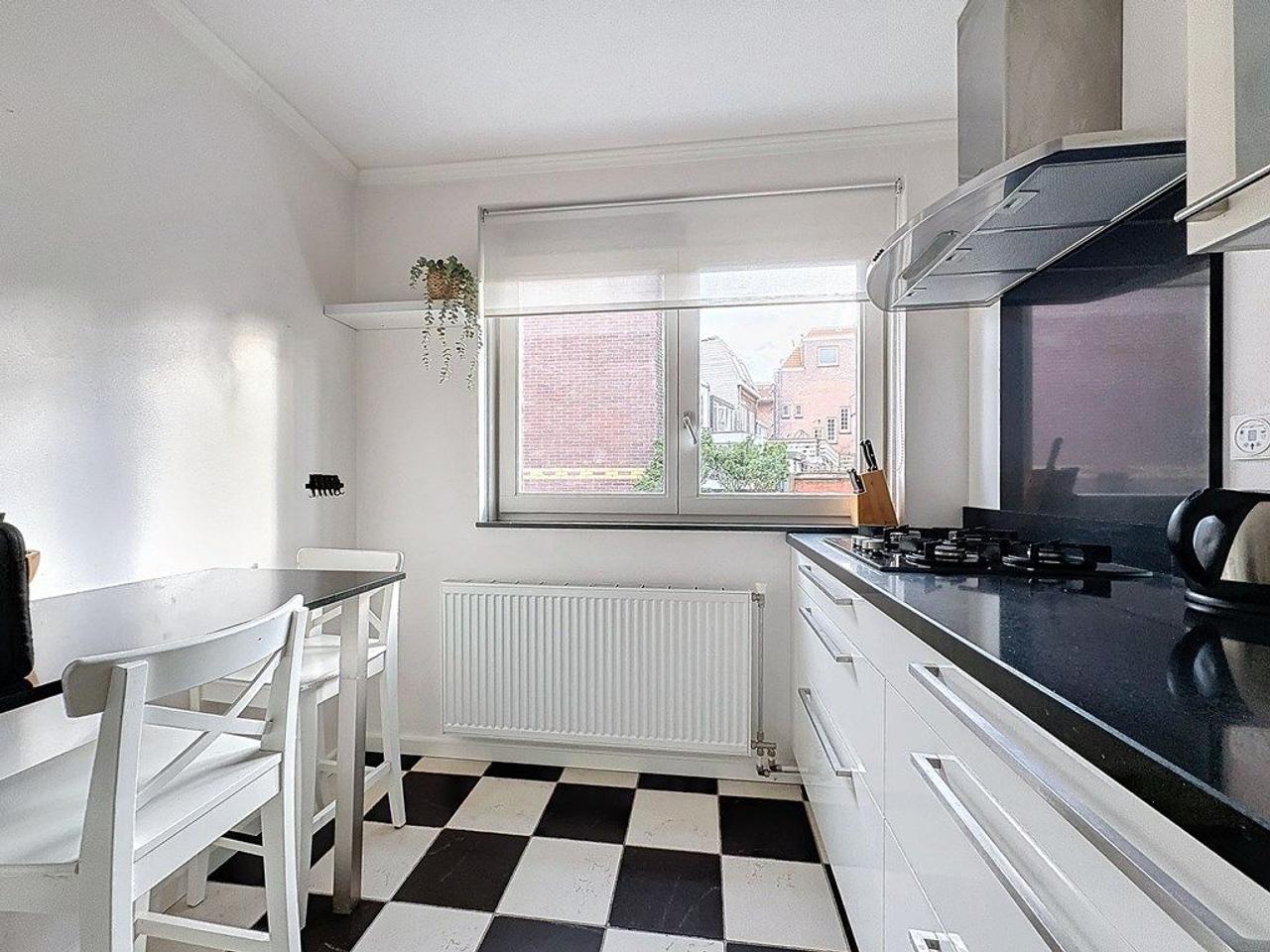 Eengezinswoning met tuin en garage - Afbeelding 6
