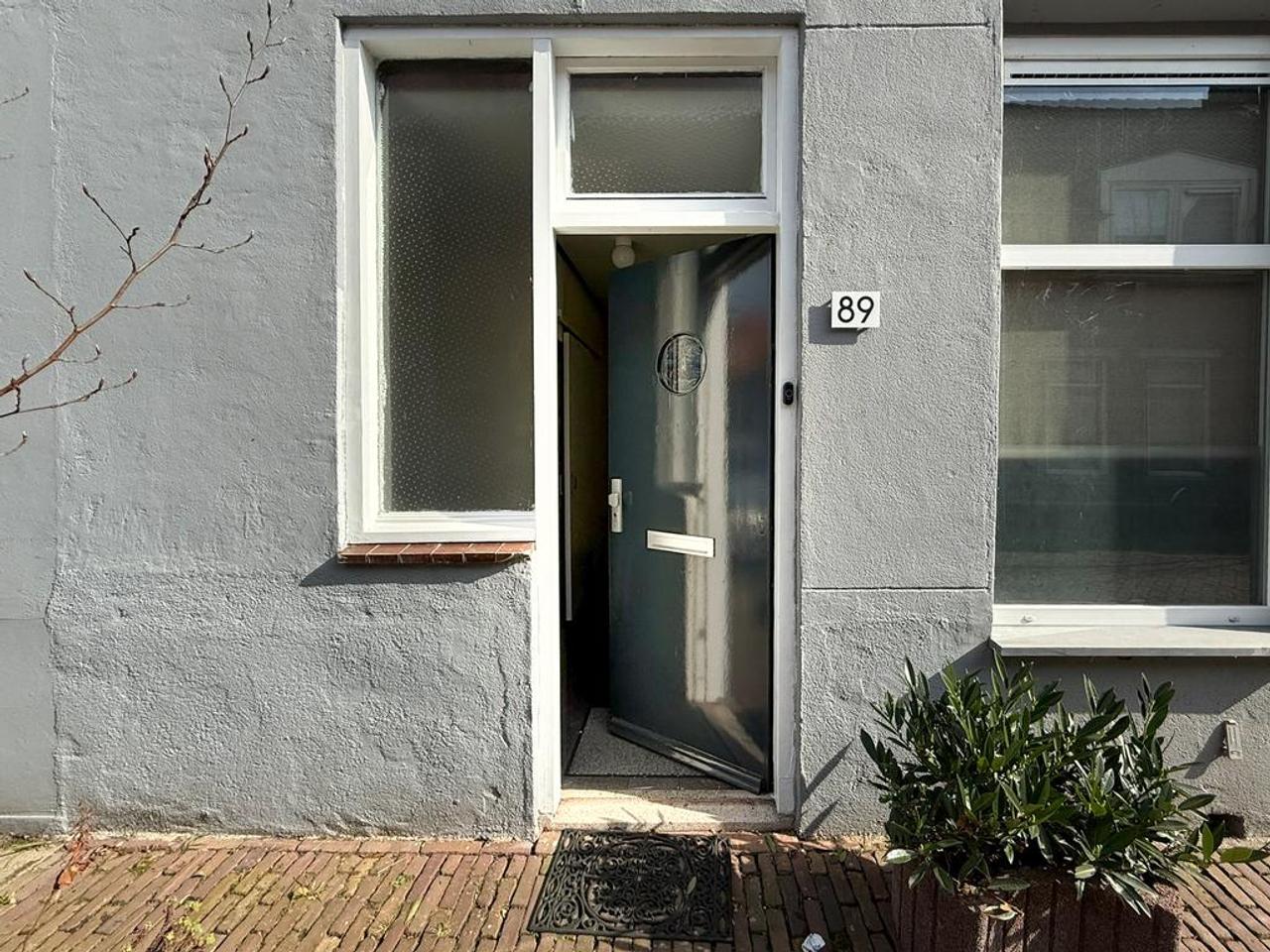 4-slaapkamer huis met tuin in centrum - Afbeelding 2