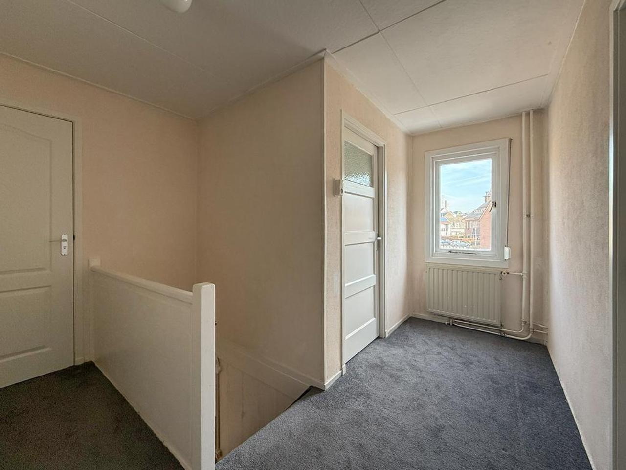 4-slaapkamer huis met tuin in centrum - Afbeelding 12