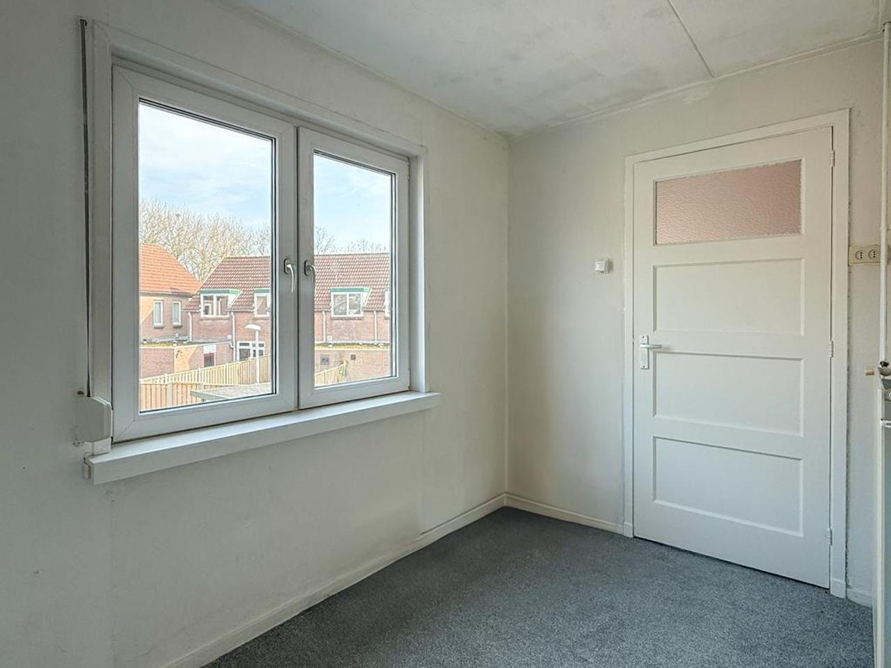 4-slaapkamer huis met tuin in centrum - Afbeelding 19