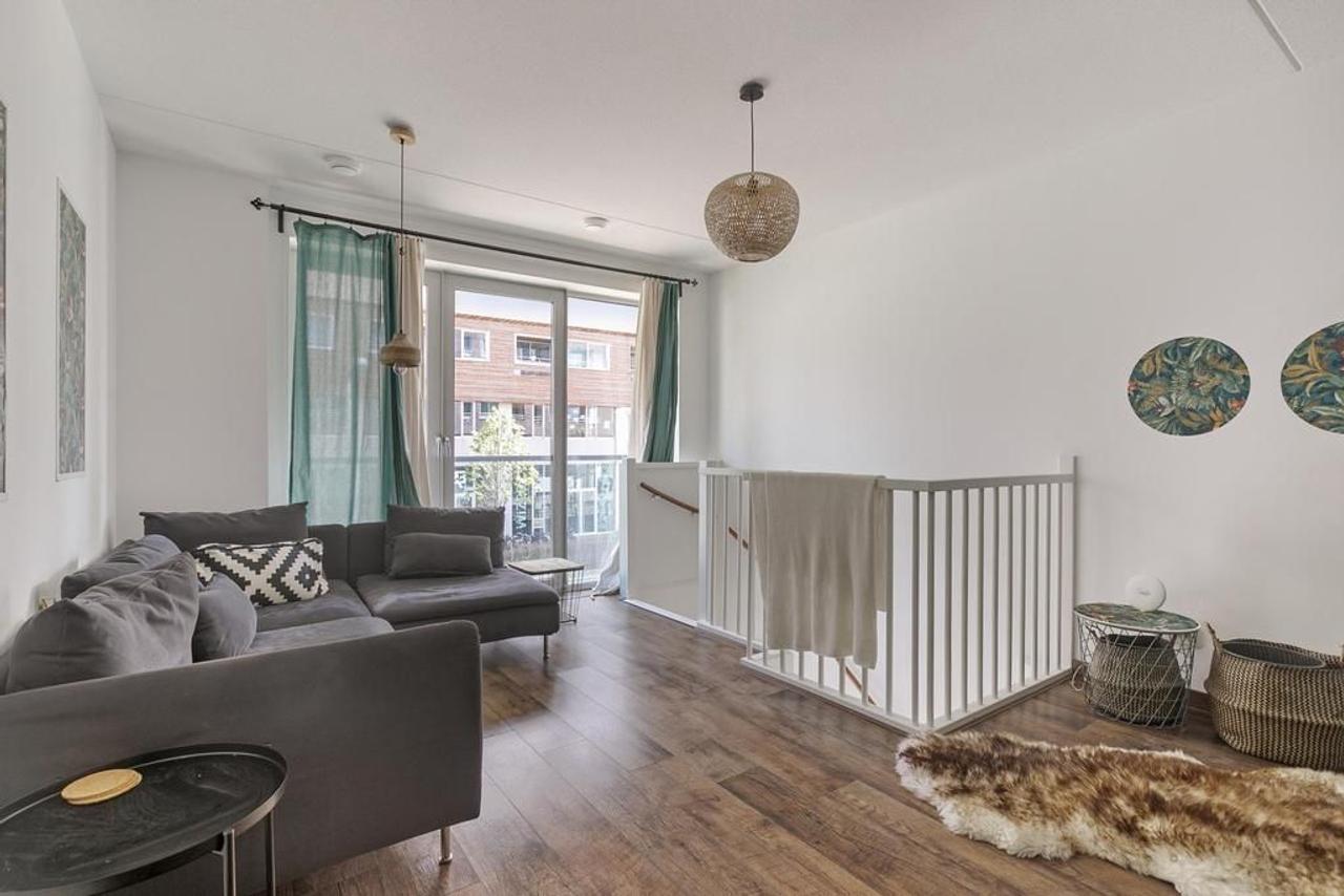 Gemeubileerd appartement met balkon - Afbeelding 1