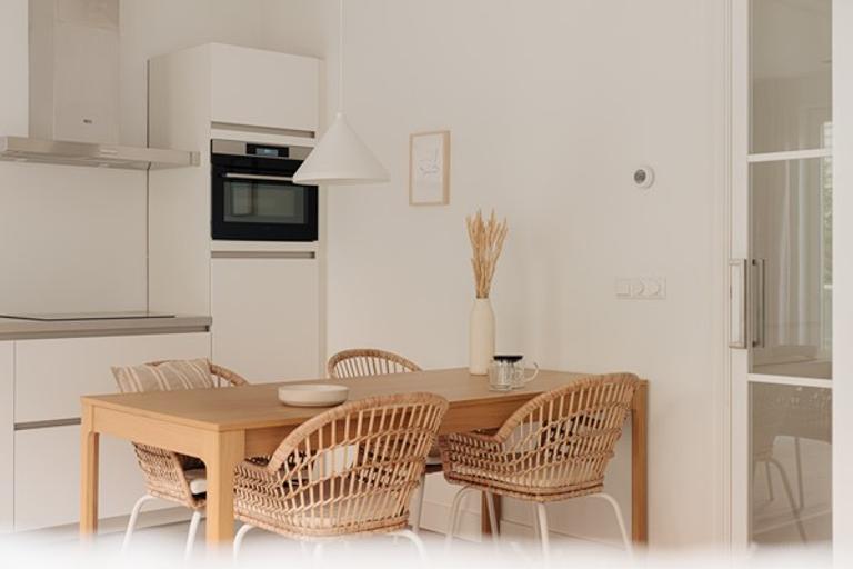 Gemeubileerd 3-kamerappartement in De Pijp - Afbeelding 4