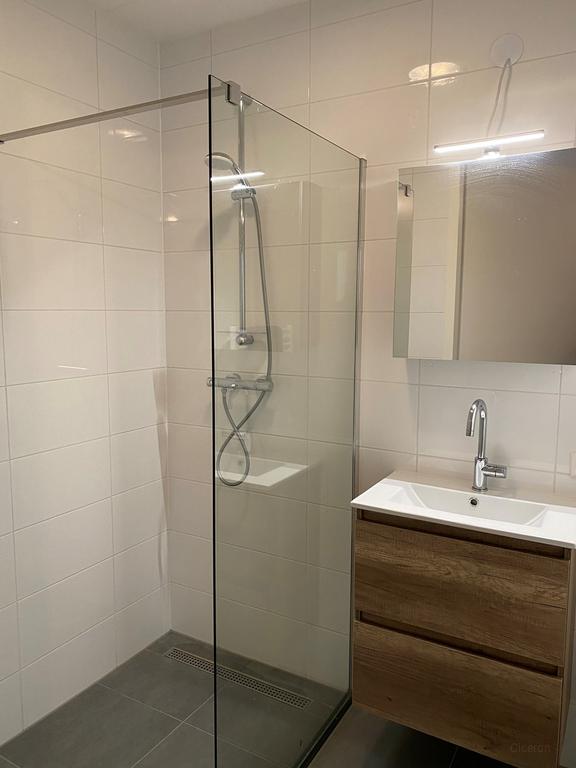 Begane grond appartement met tuin in Zeeburg - Afbeelding 9
