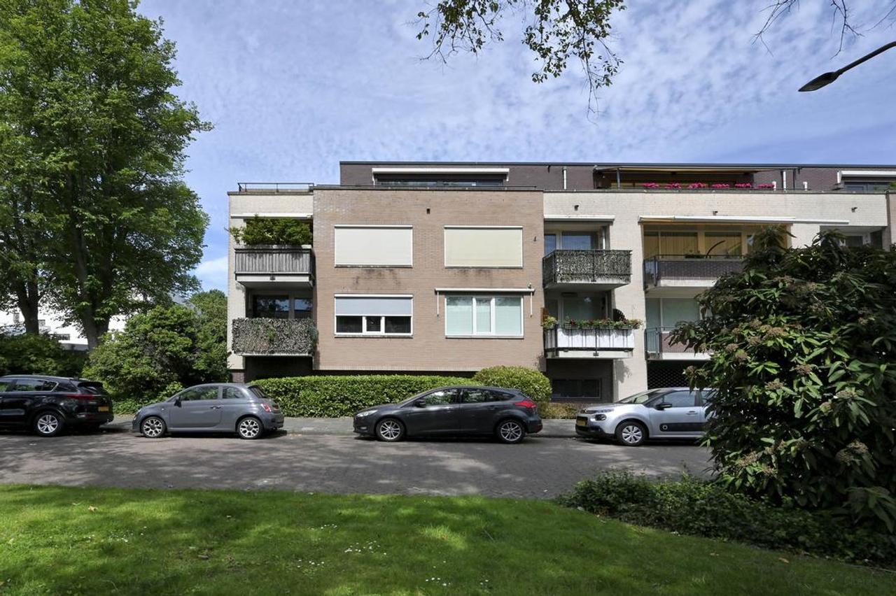 Zonnig 3-kamerappartement met balkon - Afbeelding 2