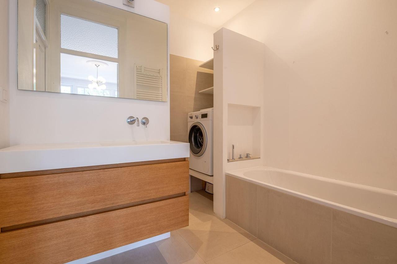 95 m² gemeubileerd aan de Amstelkade - Afbeelding 12