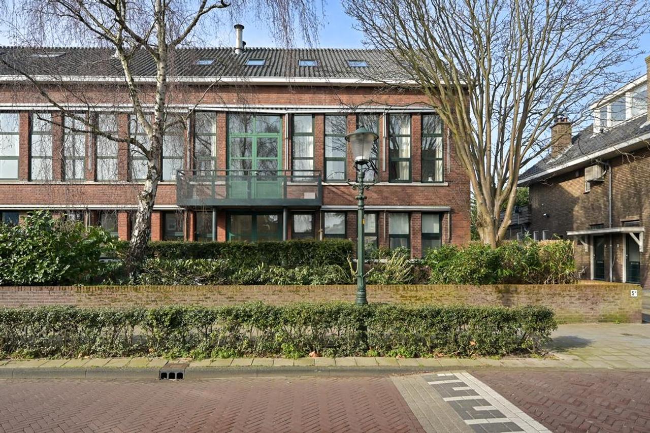 200 m² appartement met lift en garage - Afbeelding 2