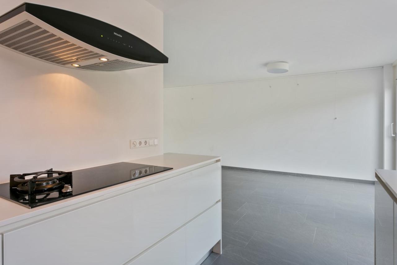 4-slaapkamer huis met tuin in Genoenhuis - Afbeelding 9