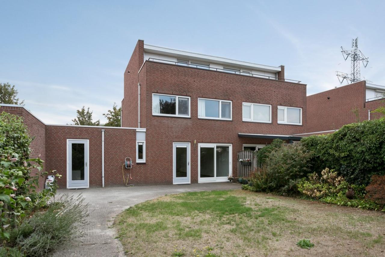 4-slaapkamer huis met tuin in Genoenhuis - Afbeelding 20