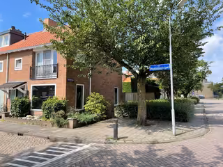 5 slaapkamers vlak bij station