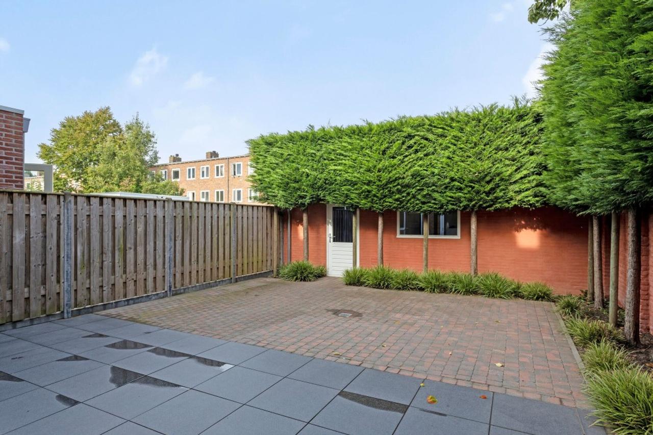 Hoekhuis met 5 slaapkamers vlakbij centrum - Afbeelding 6