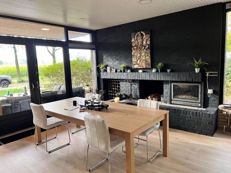 Vrijstaande bungalow met bosrijke tuin - Afbeelding 7