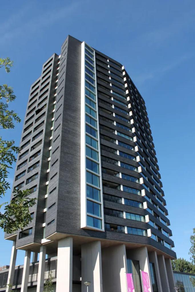 102 m² appartement met balkon in Leiden - Afbeelding 2