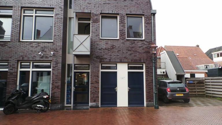 Kamer met eigen woonkamer in IJsselstein - Afbeelding 1
