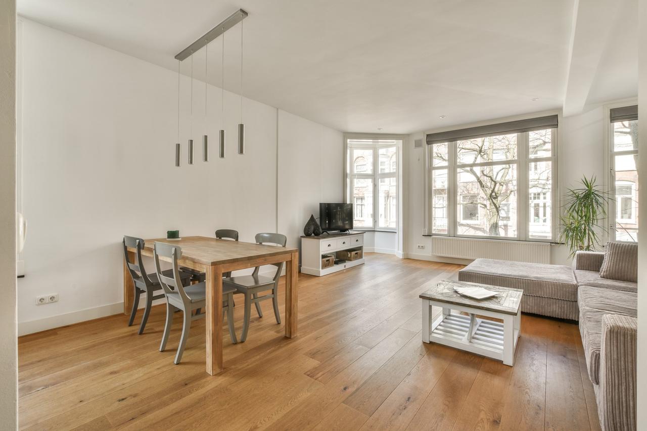2-slaapkamer appartement met balkon - Afbeelding 1