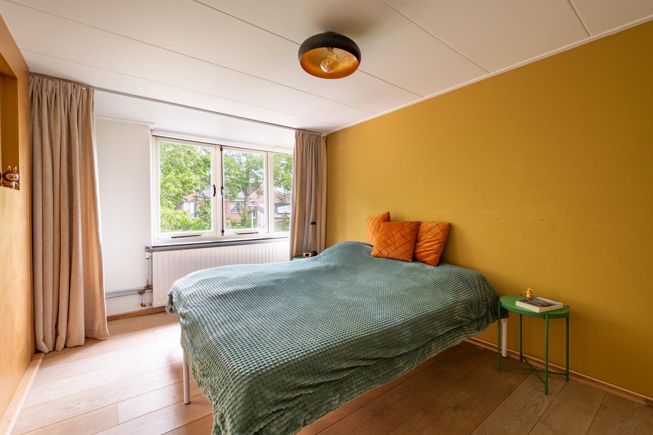 Hoekwoning met 5 slaapkamers en tuin - Afbeelding 7