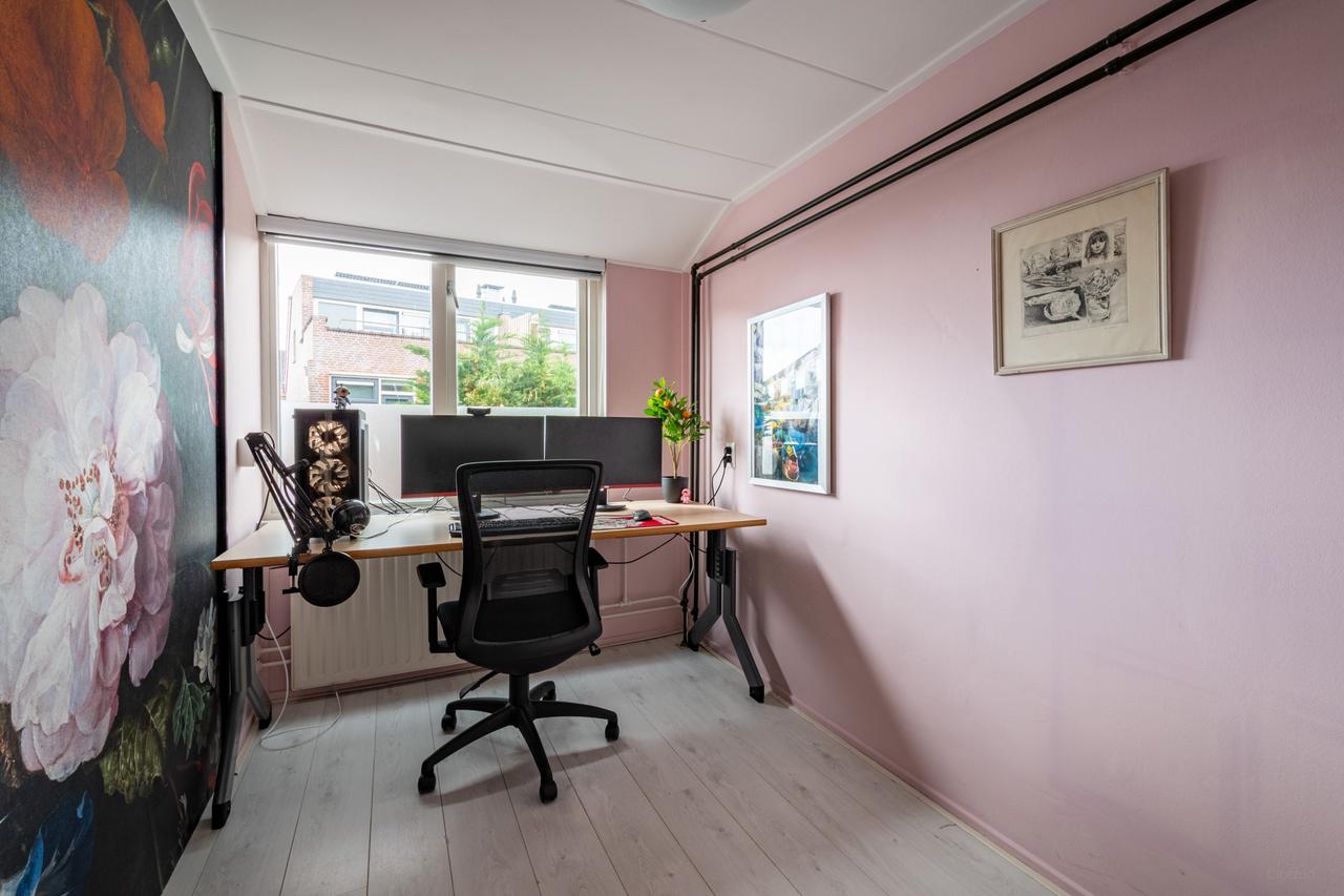 Hoekwoning met 5 slaapkamers en tuin - Afbeelding 9