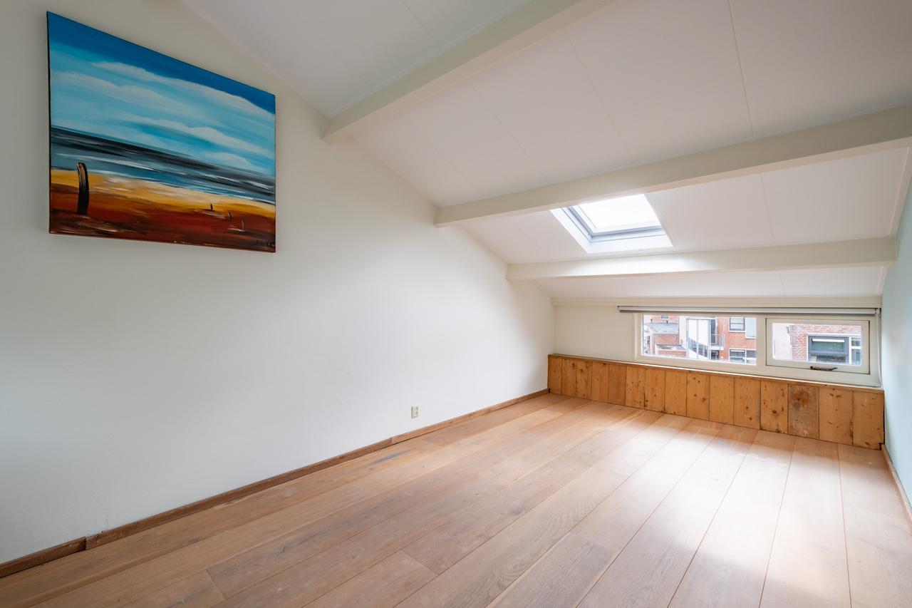 Hoekwoning met 5 slaapkamers en tuin - Afbeelding 12
