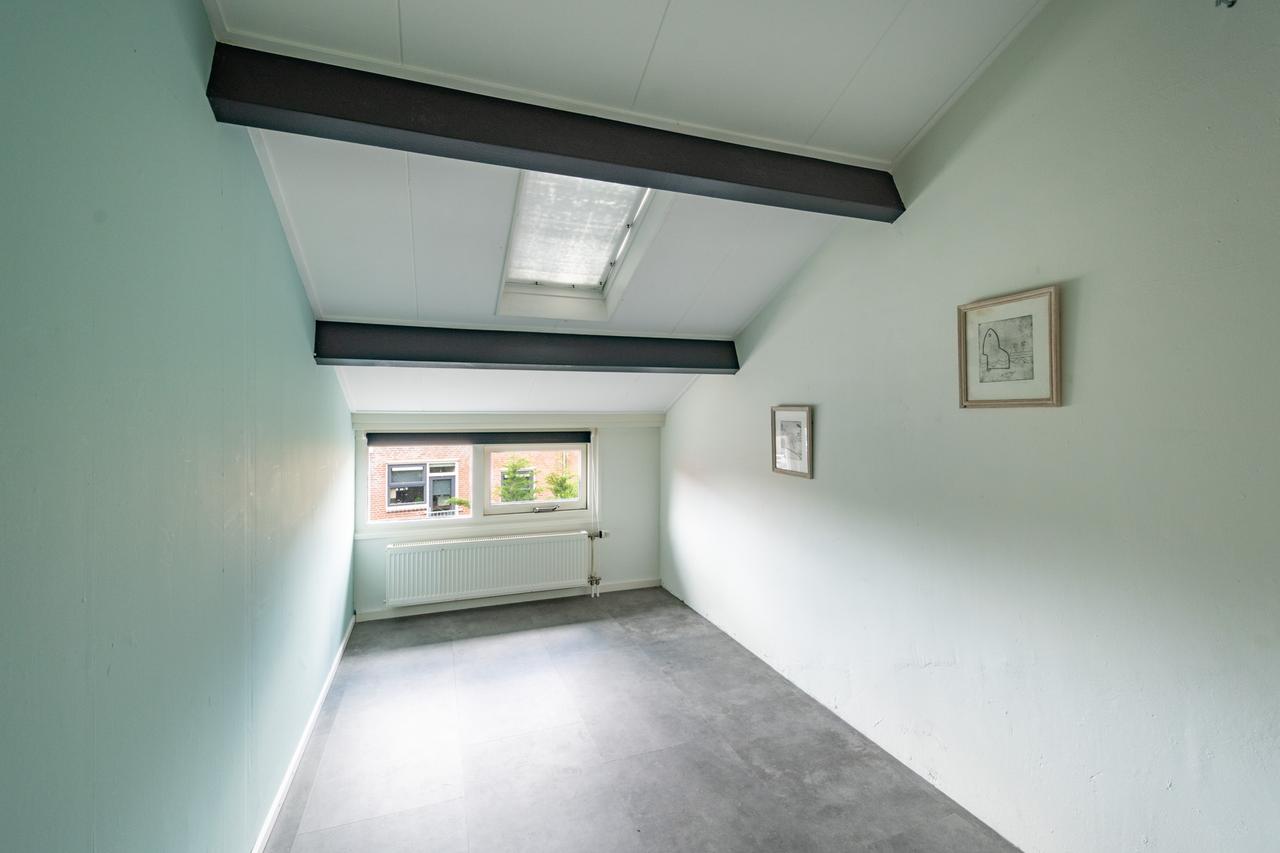 Hoekwoning met 5 slaapkamers en tuin - Afbeelding 13