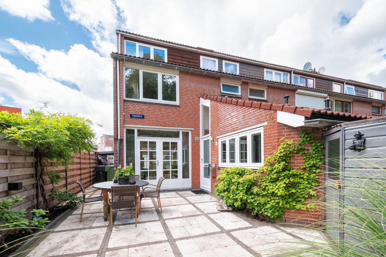 Hoekwoning met 5 slaapkamers en tuin - Afbeelding 14