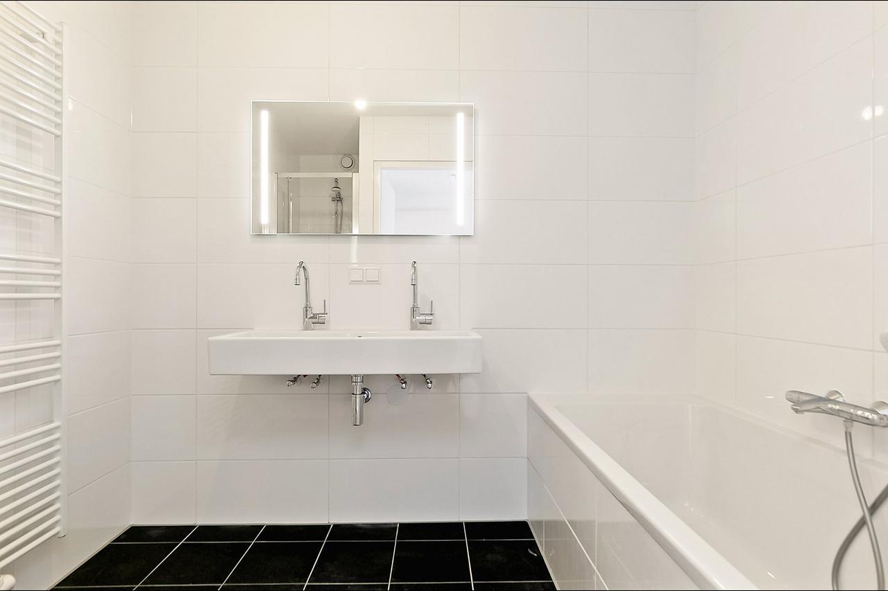 Penthouse met balkon aan de Amstel - Afbeelding 9
