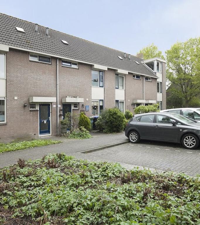 107 m2 woonruimte met 3 slaapkamers - Afbeelding 1