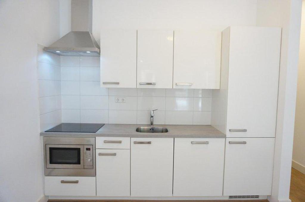 Gerenoveerde studio tussen twee stations - Afbeelding 2