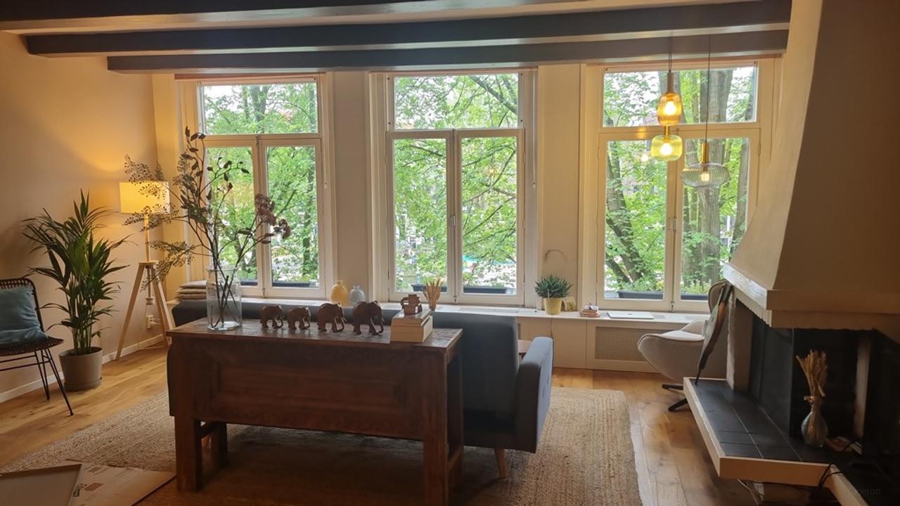 Licht 2-kamerappartement aan de gracht - Afbeelding 12