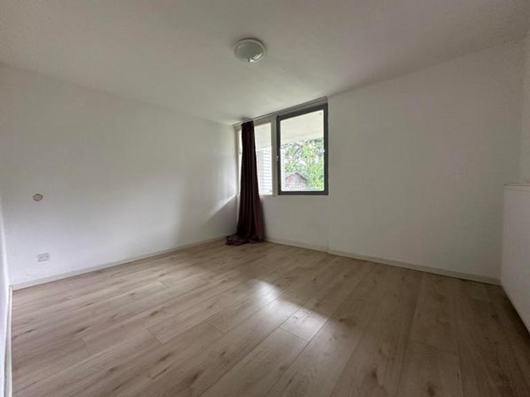 Tussenwoning met 5 slaapkamers en tuin - Afbeelding 2