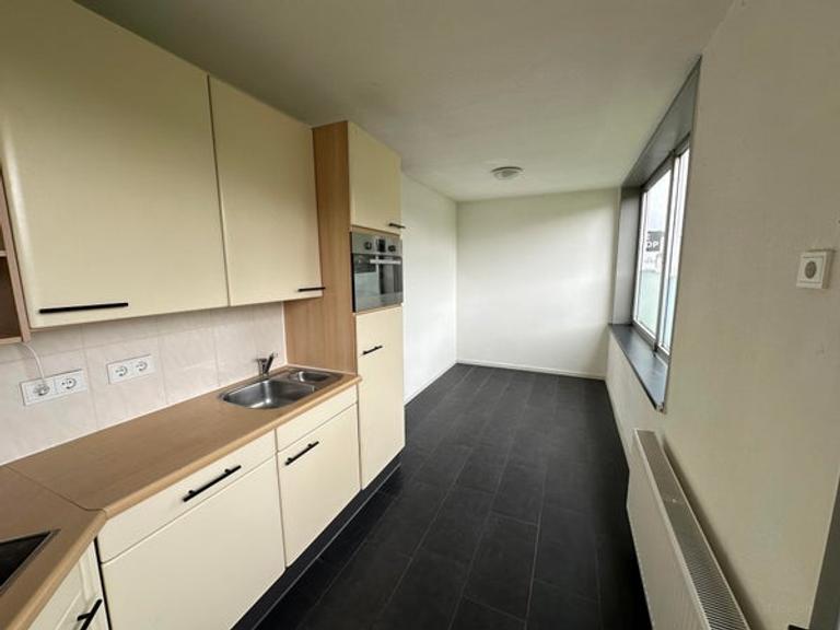 Tussenwoning met 5 slaapkamers en tuin - Afbeelding 8
