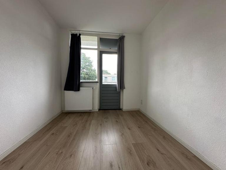 Tussenwoning met 5 slaapkamers en tuin - Afbeelding 9
