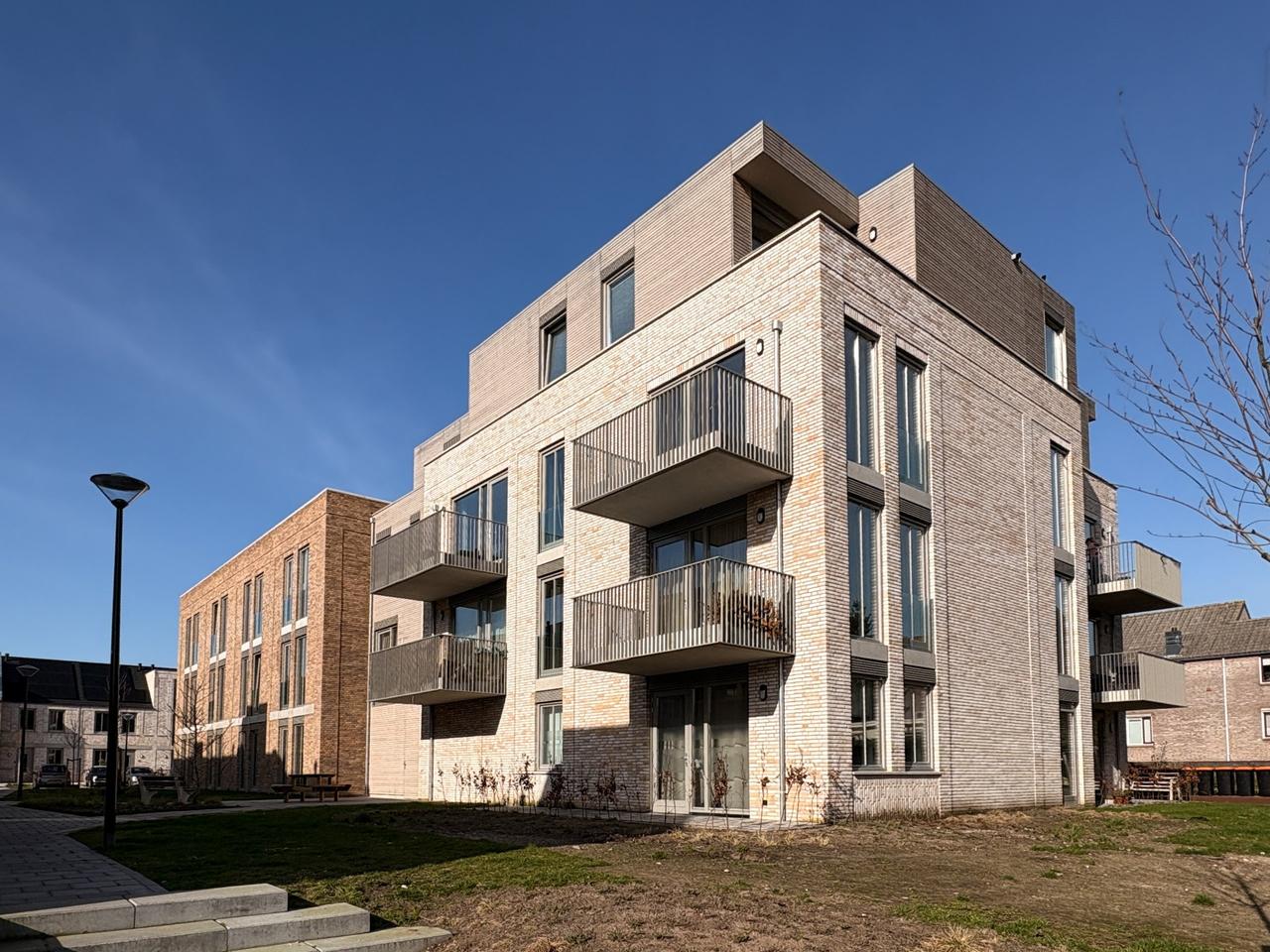 Nieuw 2-kamerappartement met balkon - Afbeelding 1