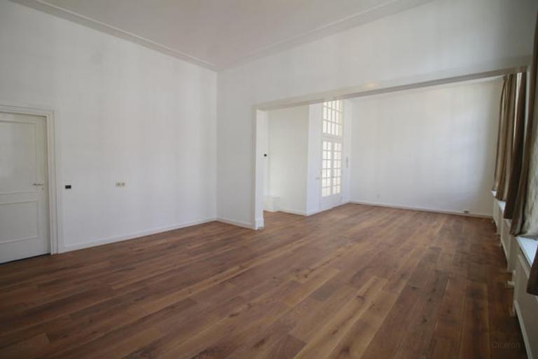 140 m2 apartment with large roof terrace - Image 4
