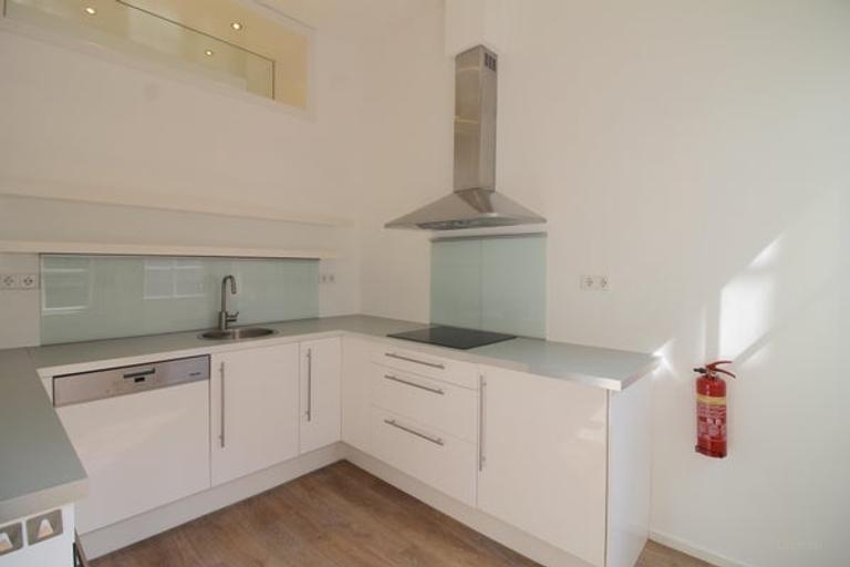 140 m2 apartment with large roof terrace - Image 9