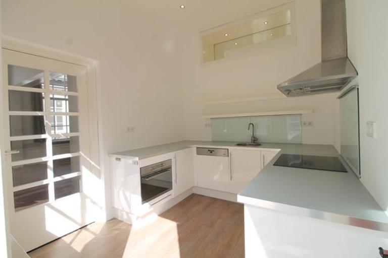140 m2 apartment with large roof terrace - Image 10