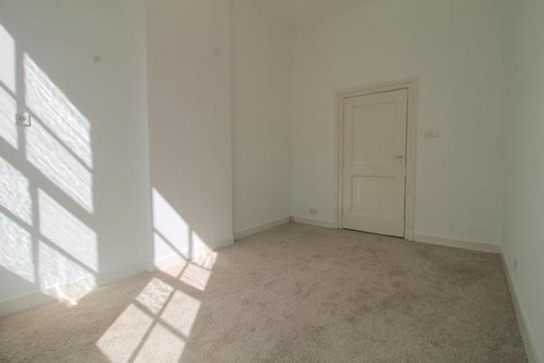 140 m2 apartment with large roof terrace - Image 17