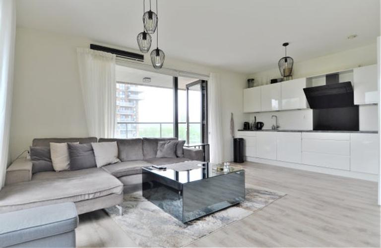 Corner apartment with balcony in Noord - Image 2