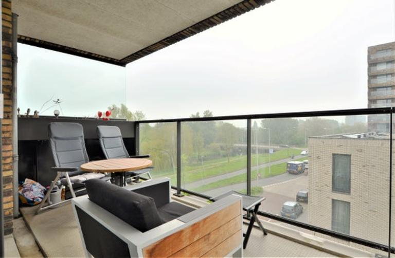 Corner apartment with balcony in Noord - Image 4